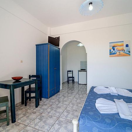 Marousi Suites Períssa Extérieur photo