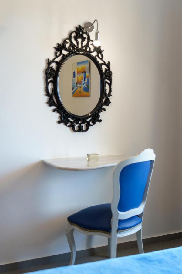 Marousi Suites Períssa Extérieur photo