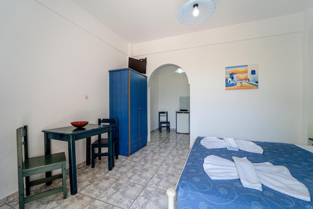 Marousi Suites Períssa Extérieur photo